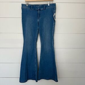 BDG Urban Outfitters Women’s 32 Blue Flare Jeans New Bell Bottom